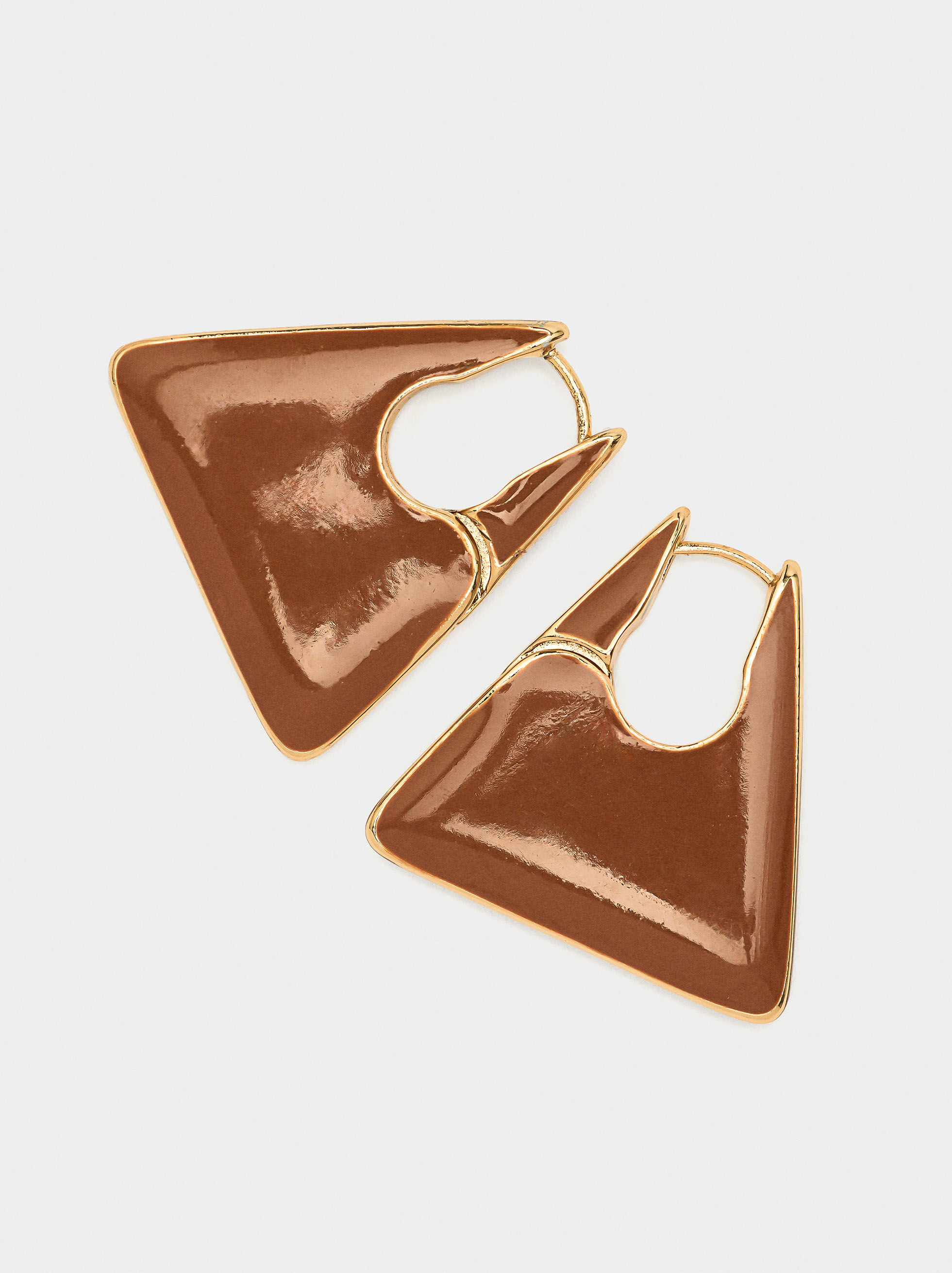 Aros triangulares con esmalte