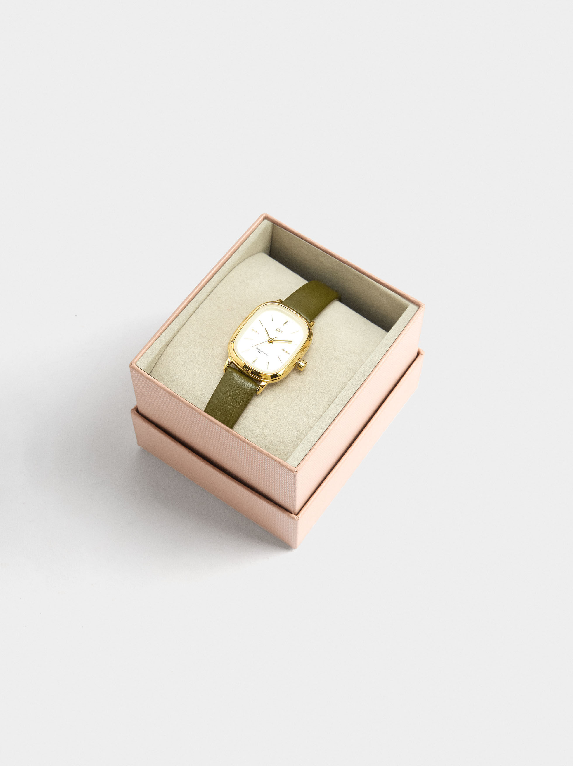 Reloj rectangular con correa efecto piel