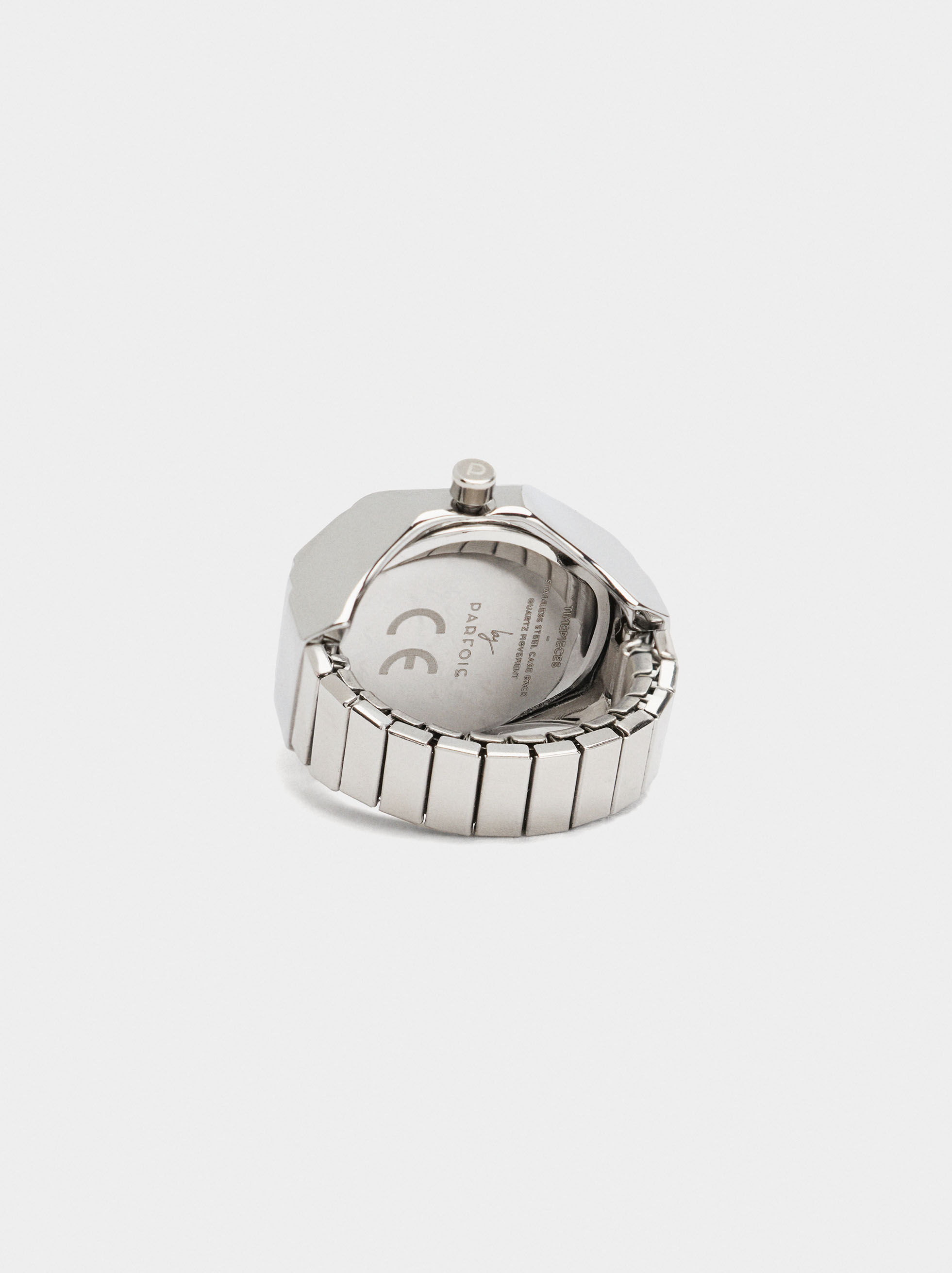 Reloj con pulsera de acero plateado
