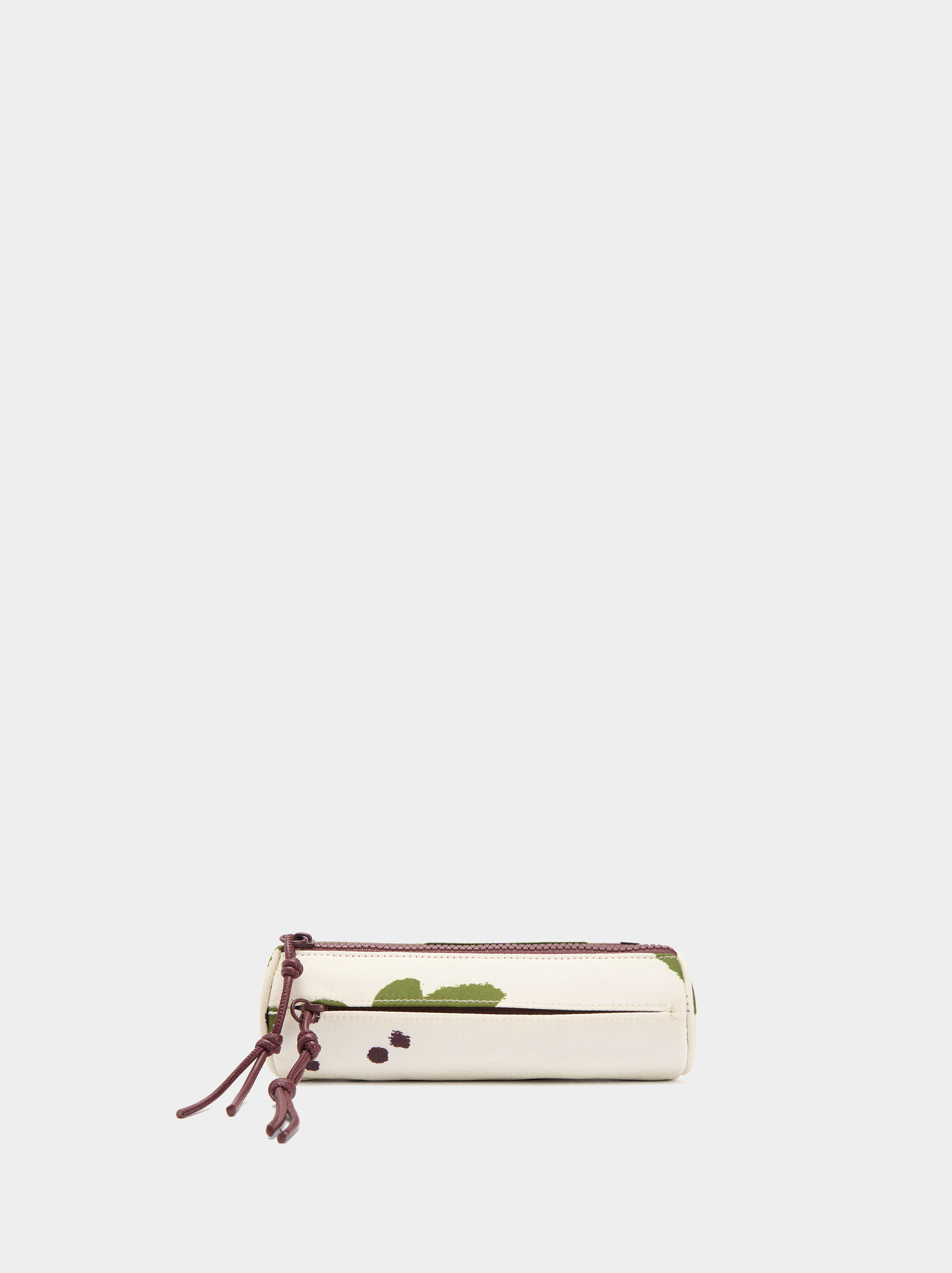 Estuche de nailon estampado