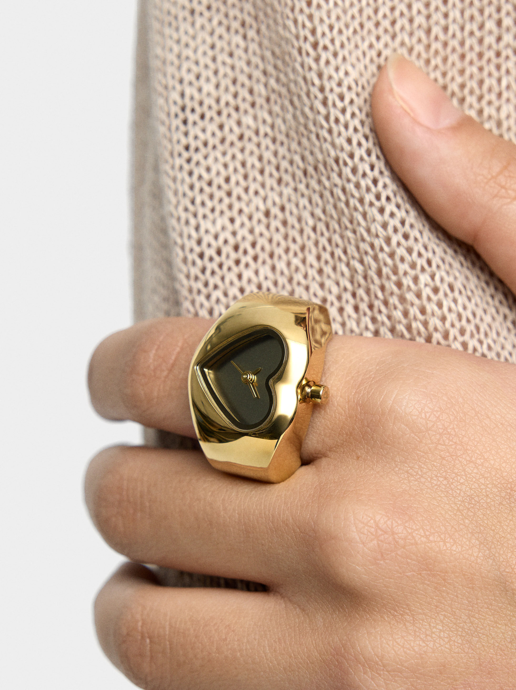 Anillo de reloj corazón dorado - acero inoxidable