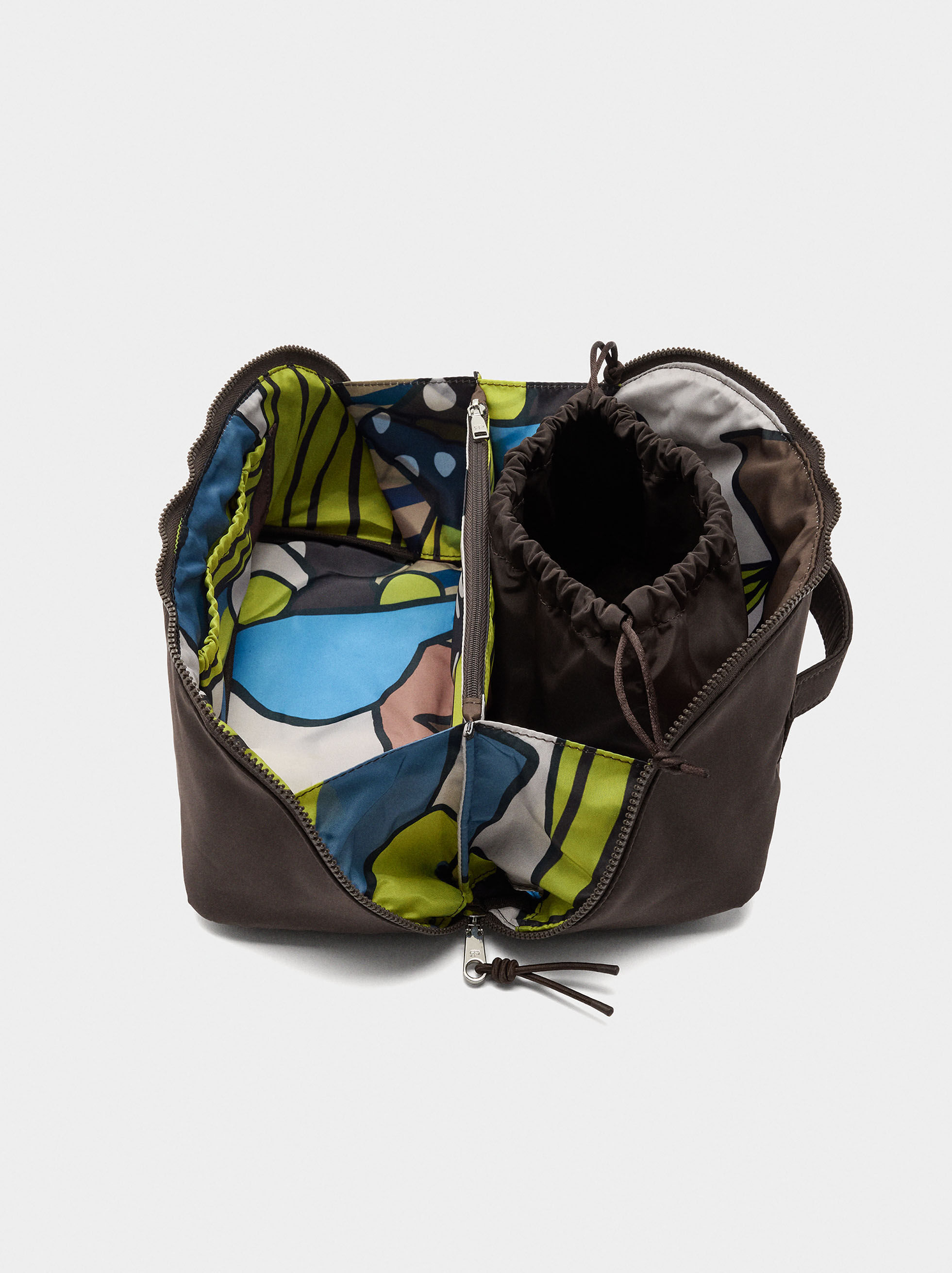 Necessaire liso de nylon